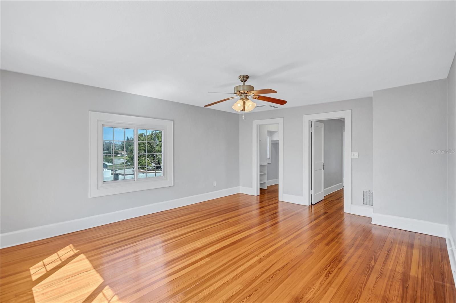 Image 48 of 76 For 120 Park Street N