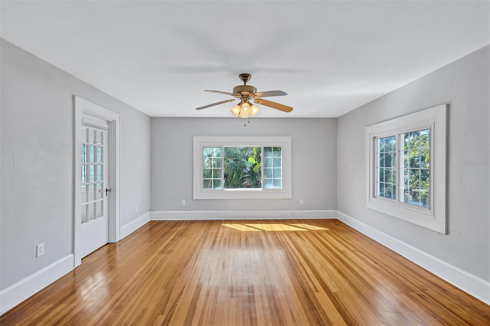 Image 49 of 76 For 120 Park Street N