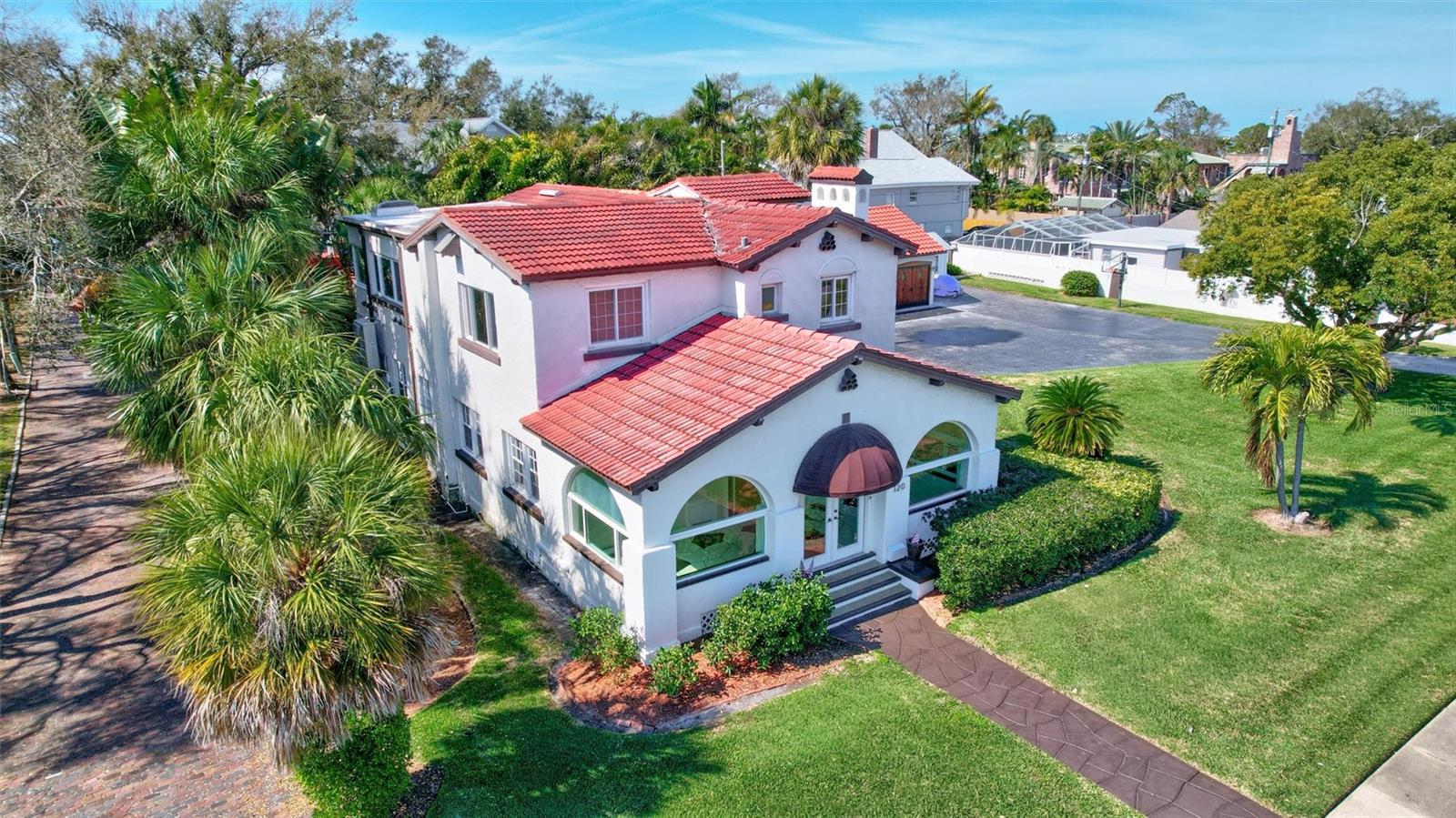 Image 5 of 76 For 120 Park Street N