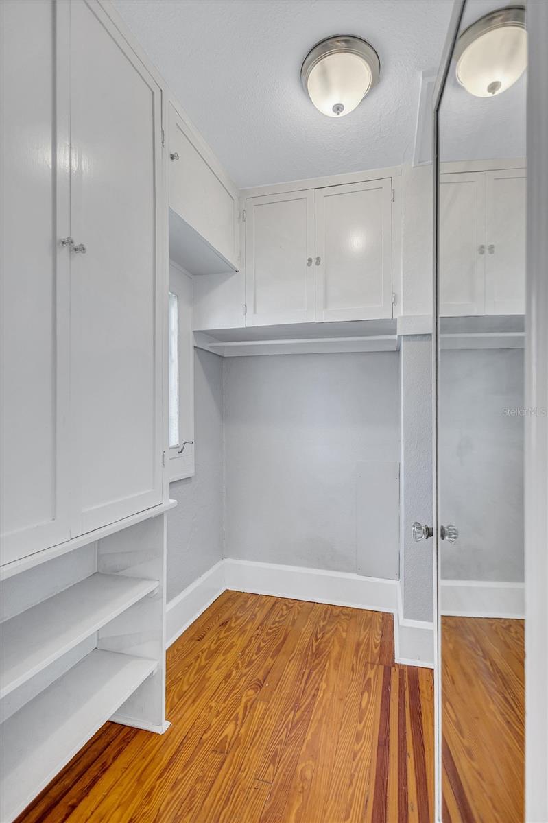 Image 50 of 76 For 120 Park Street N