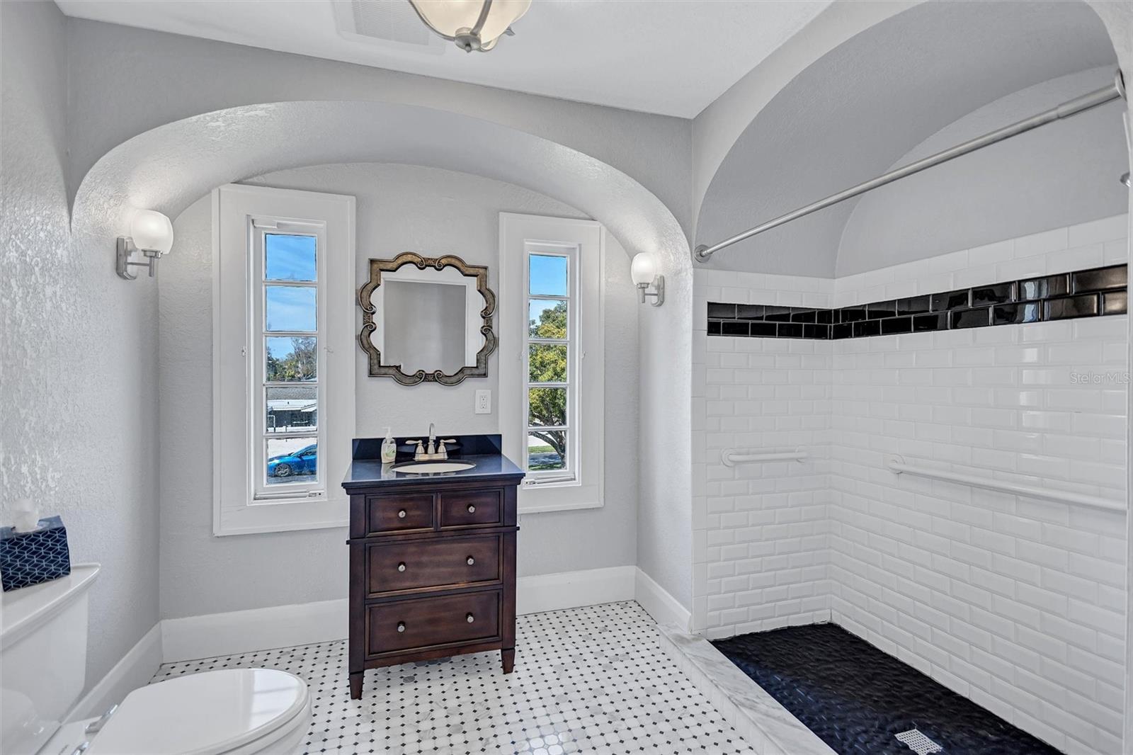 Image 51 of 76 For 120 Park Street N