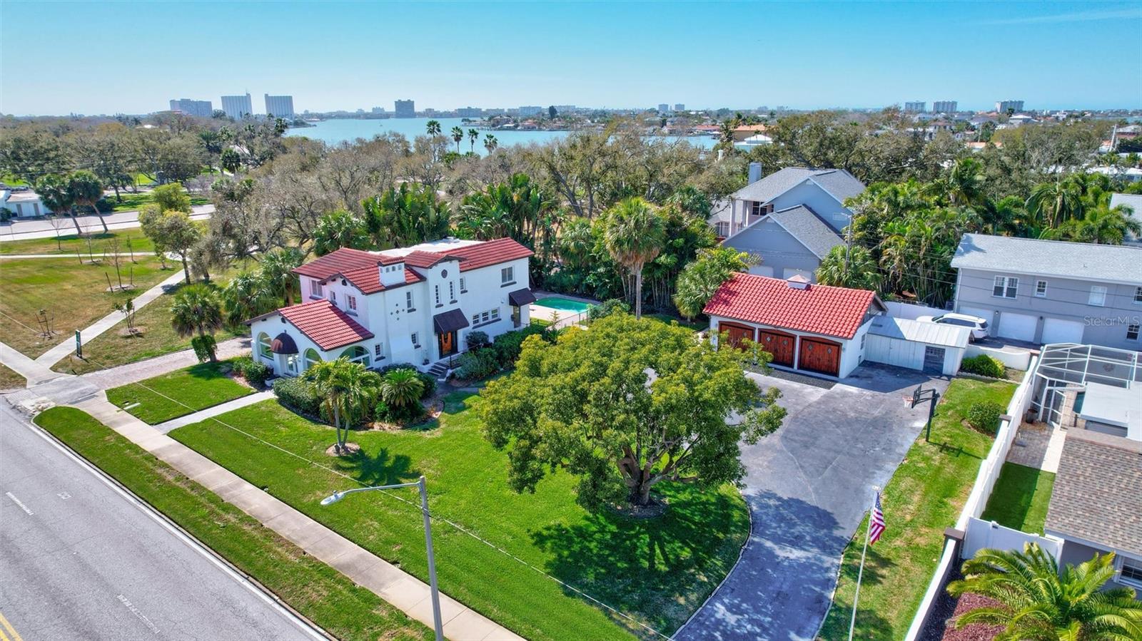 Image 6 of 76 For 120 Park Street N