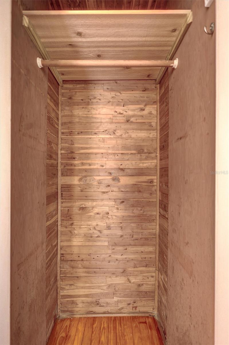 Image 62 of 76 For 120 Park Street N