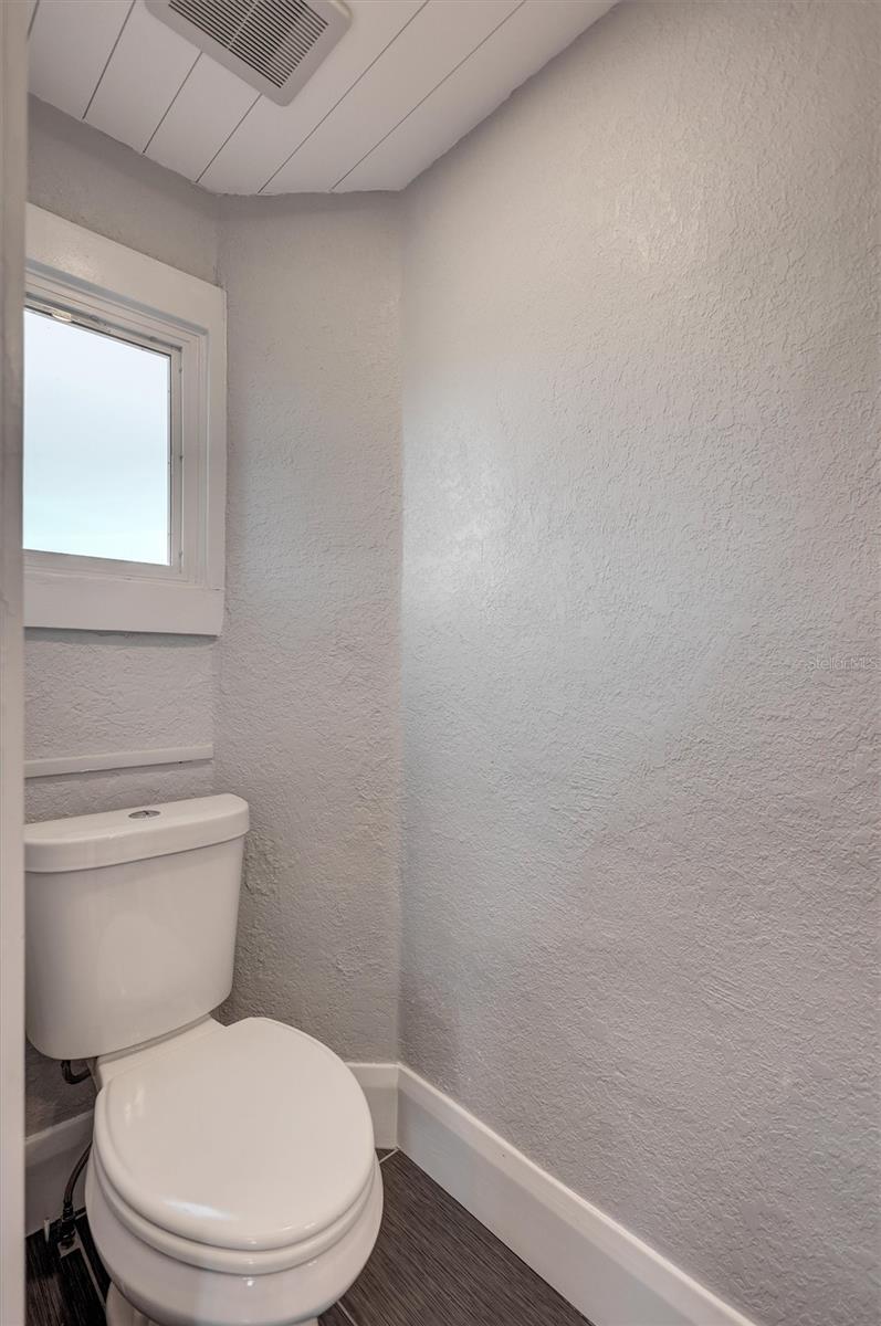 Image 65 of 76 For 120 Park Street N