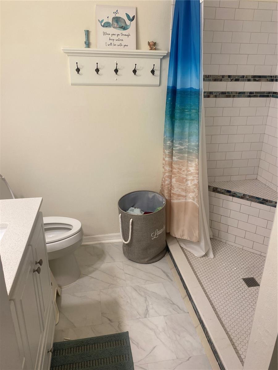 Image 11 of 12 For 2512 Lancaster Drive 2512