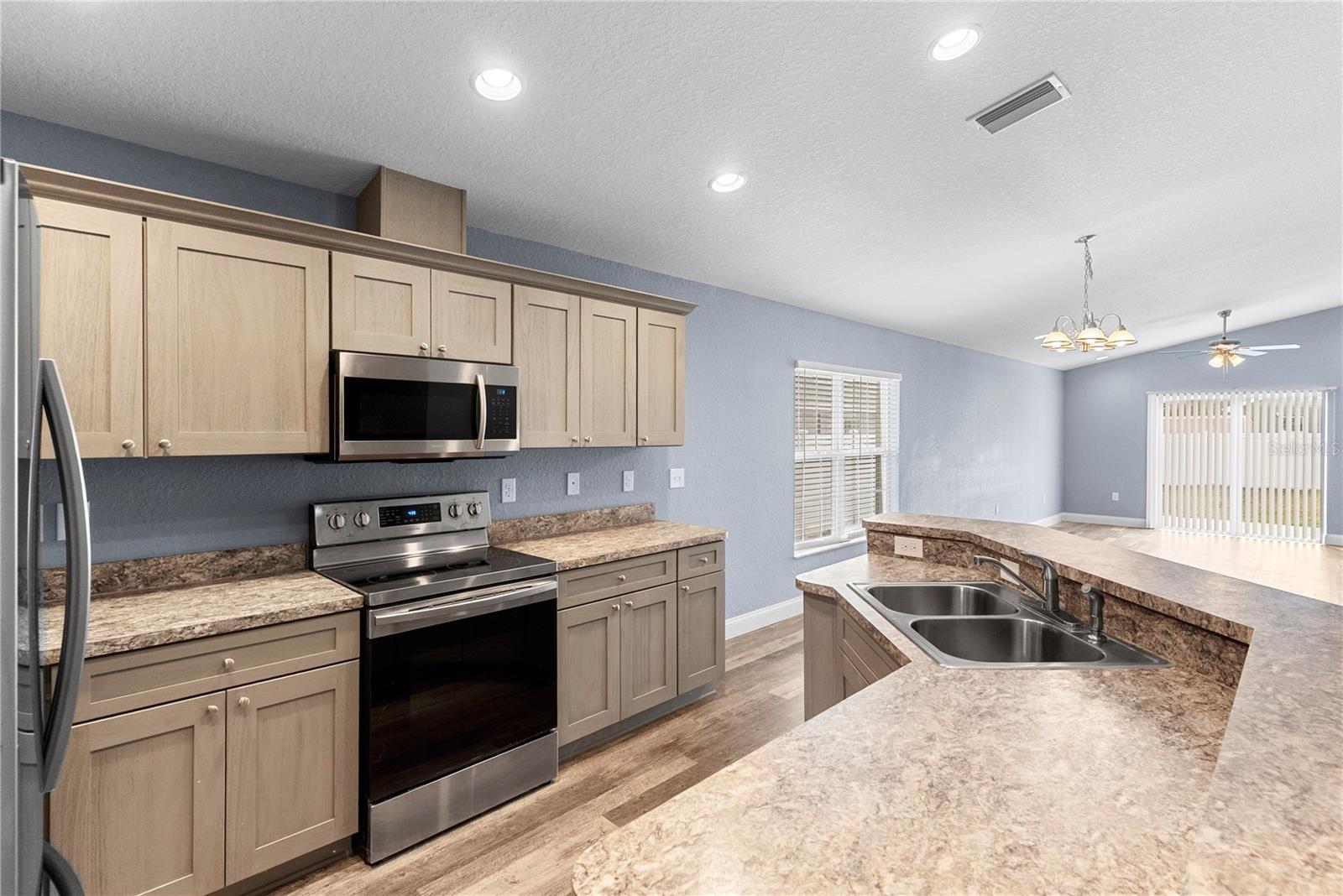 Image 9 of 29 For 318 Bennett Street