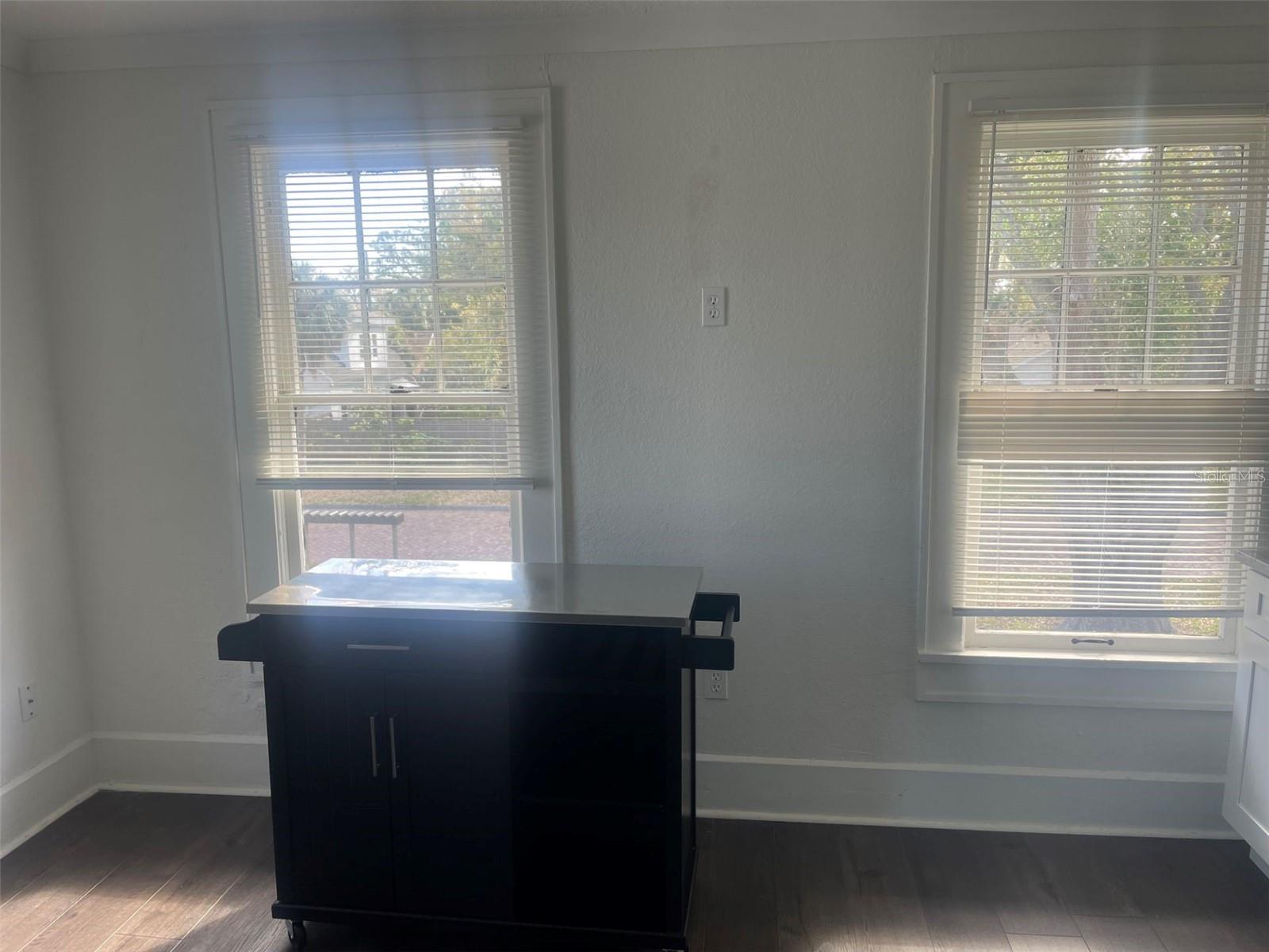 Image 3 of 7 For 5301 27th Avenue S