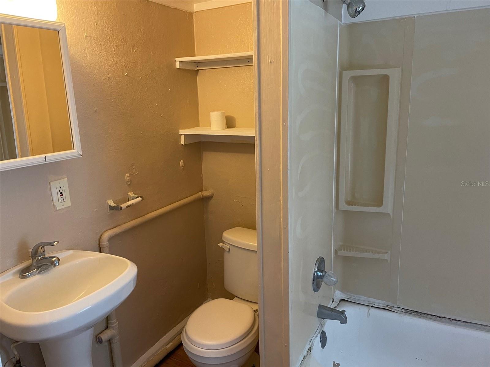 Image 13 of 14 For 2010 28th Avenue N