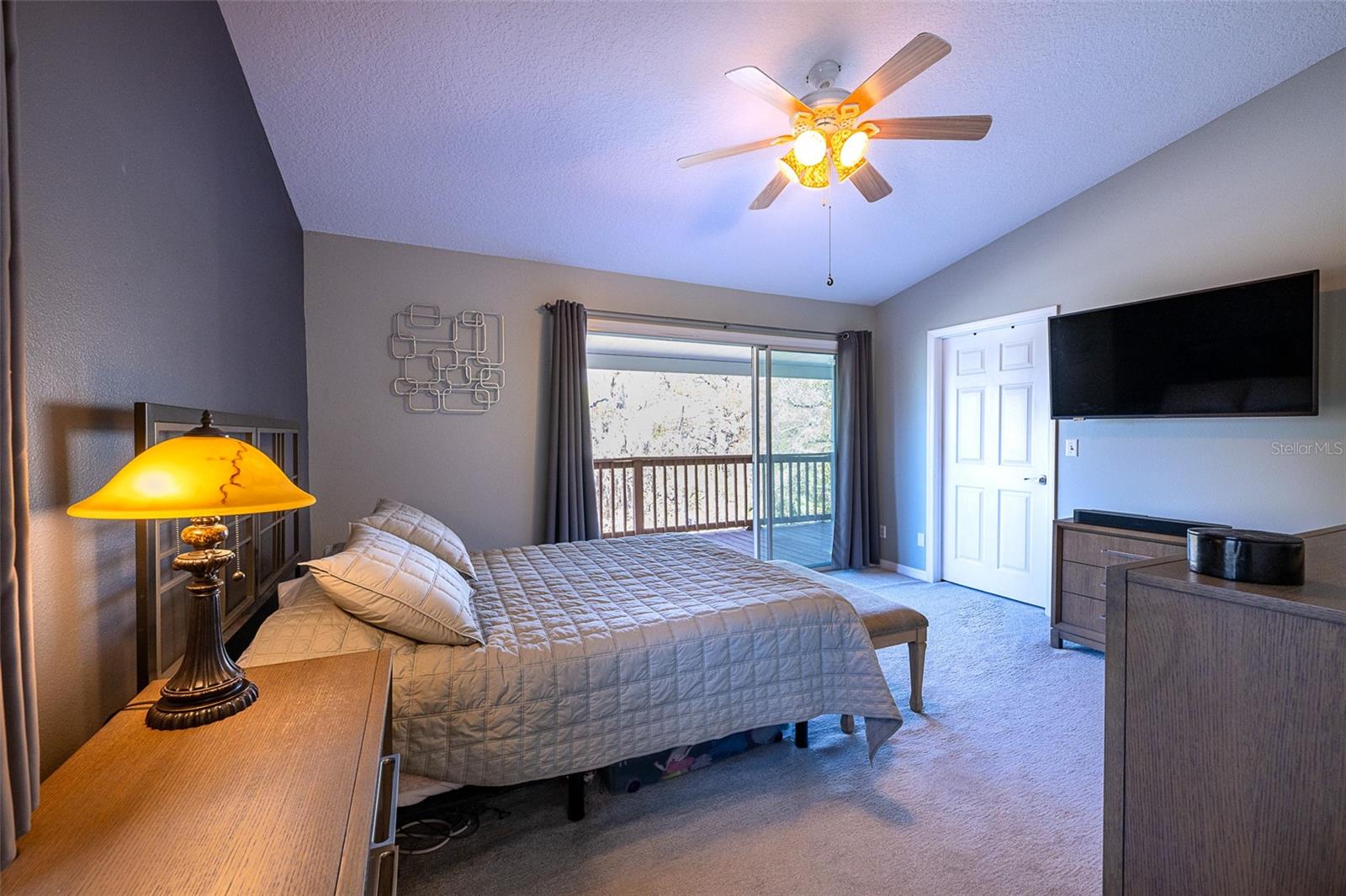 Image 21 of 51 For 510 Ryans Woods Lane