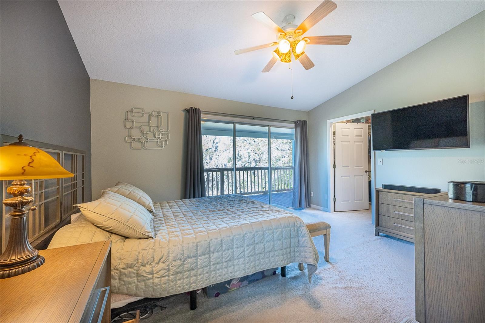 Image 23 of 51 For 510 Ryans Woods Lane