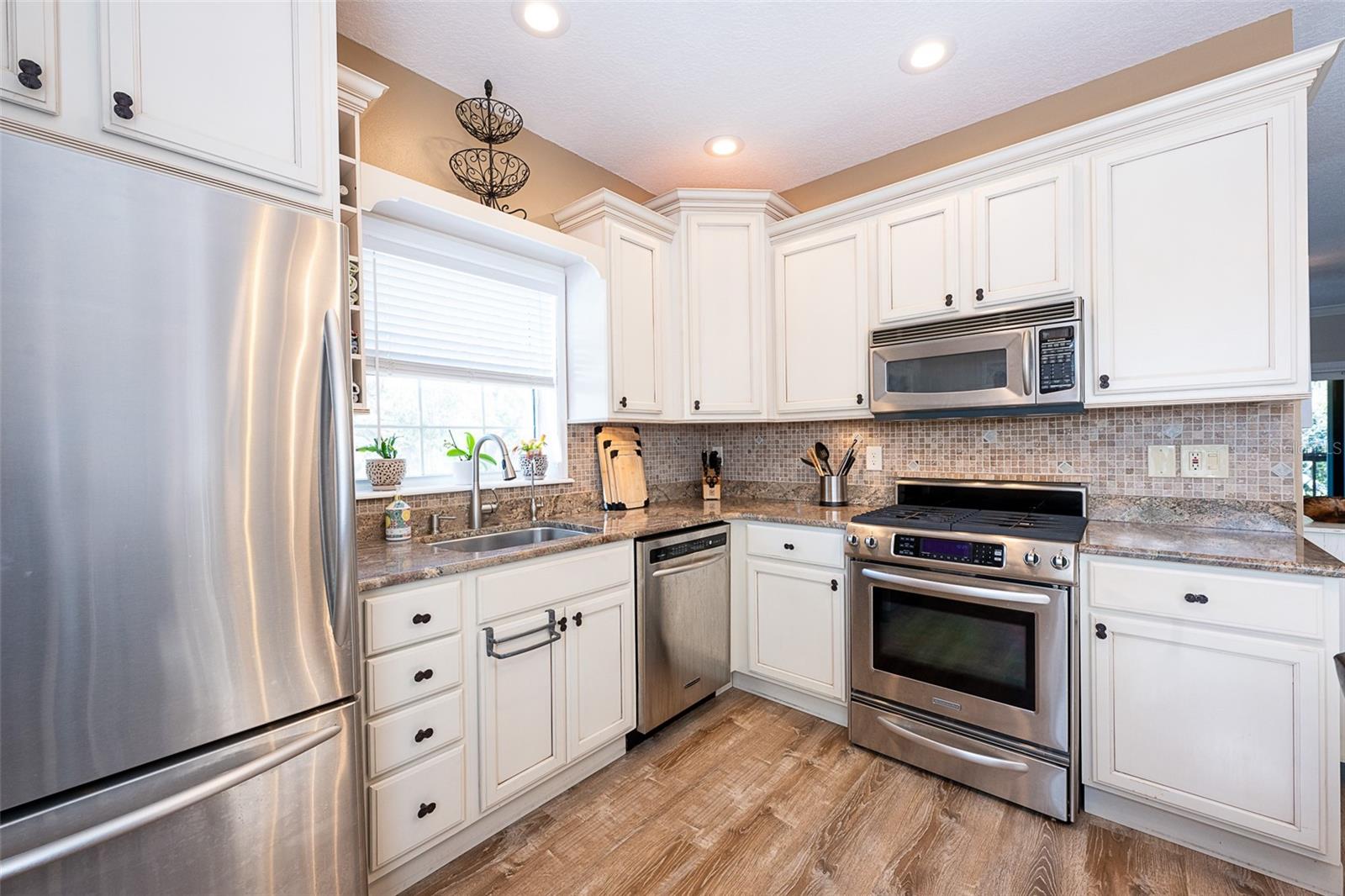 Image 9 of 51 For 510 Ryans Woods Lane