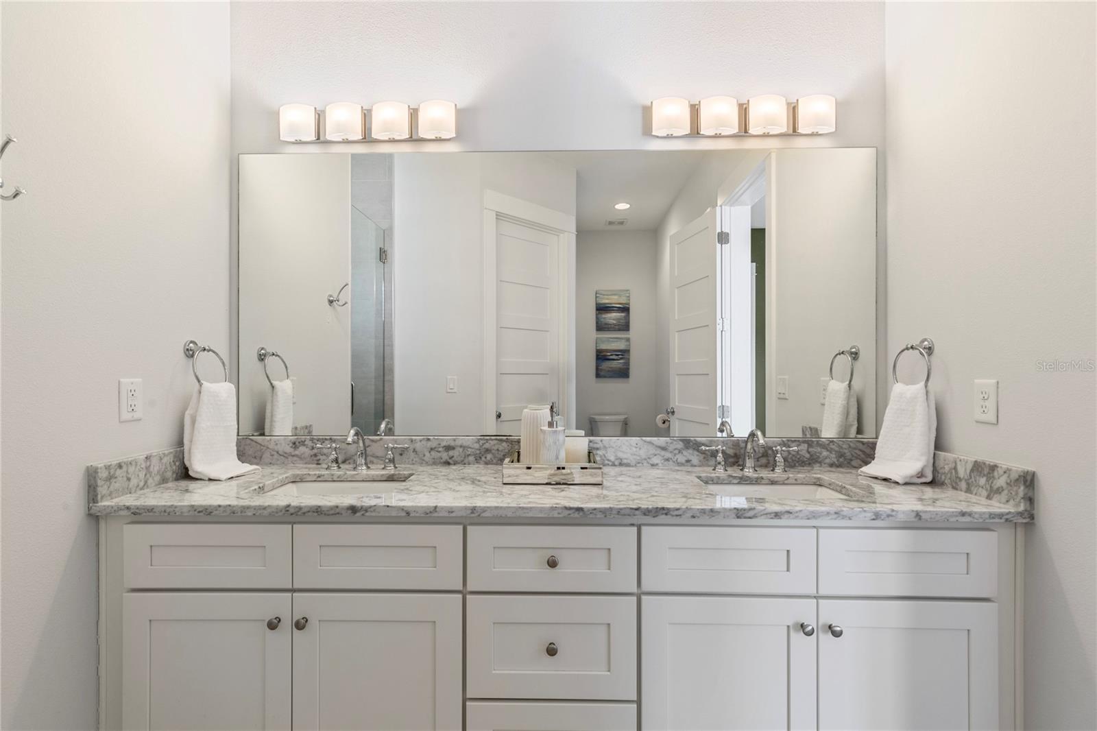 Image 20 of 41 For 502 Osborne Avenue