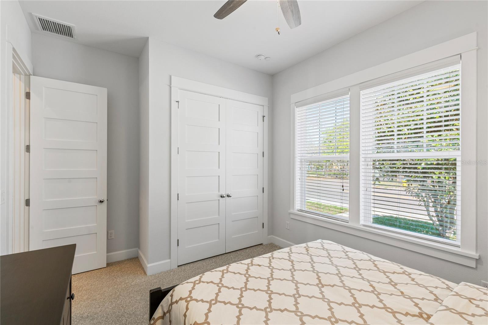 Image 24 of 41 For 502 Osborne Avenue