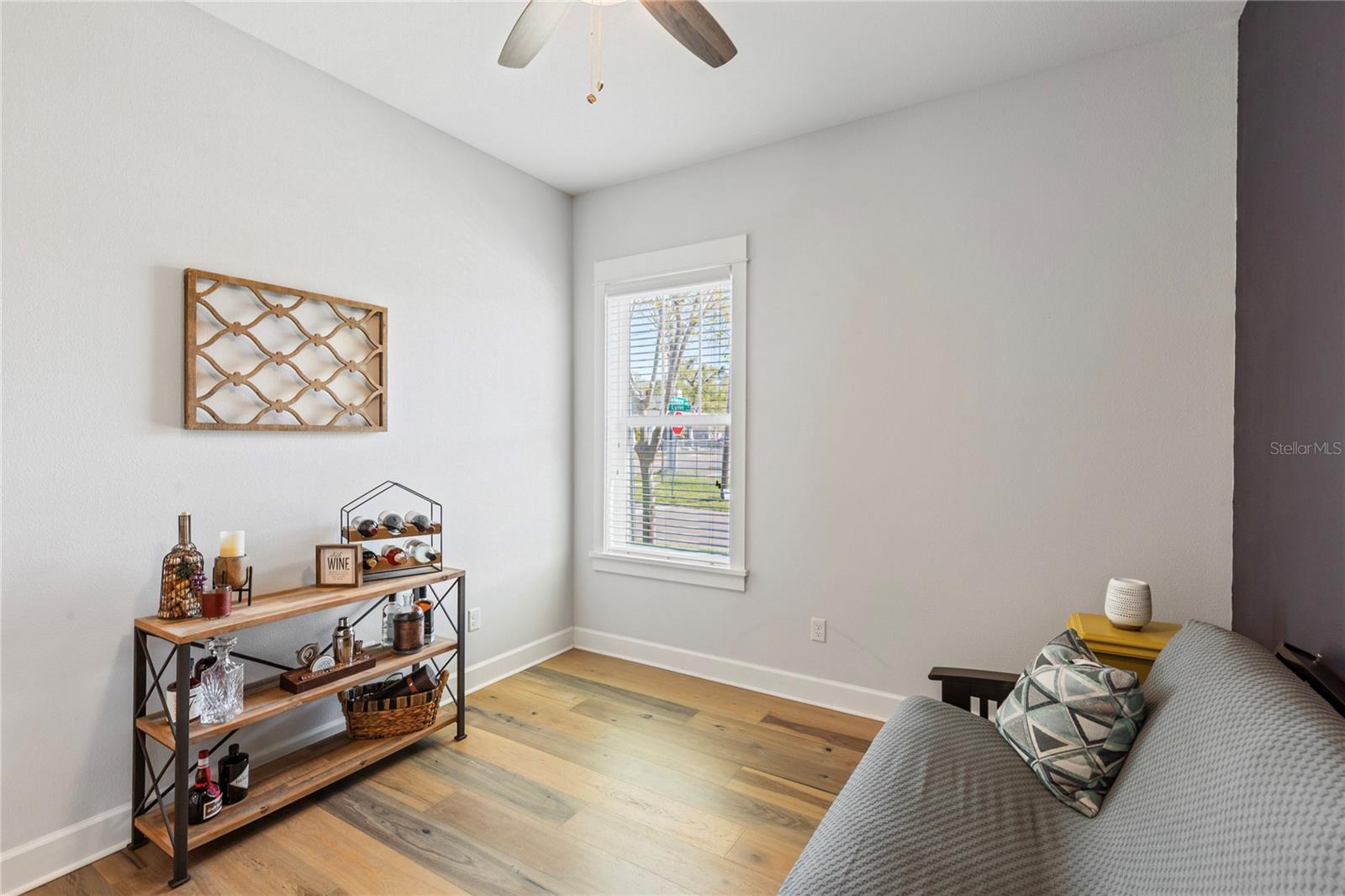 Image 28 of 41 For 502 Osborne Avenue