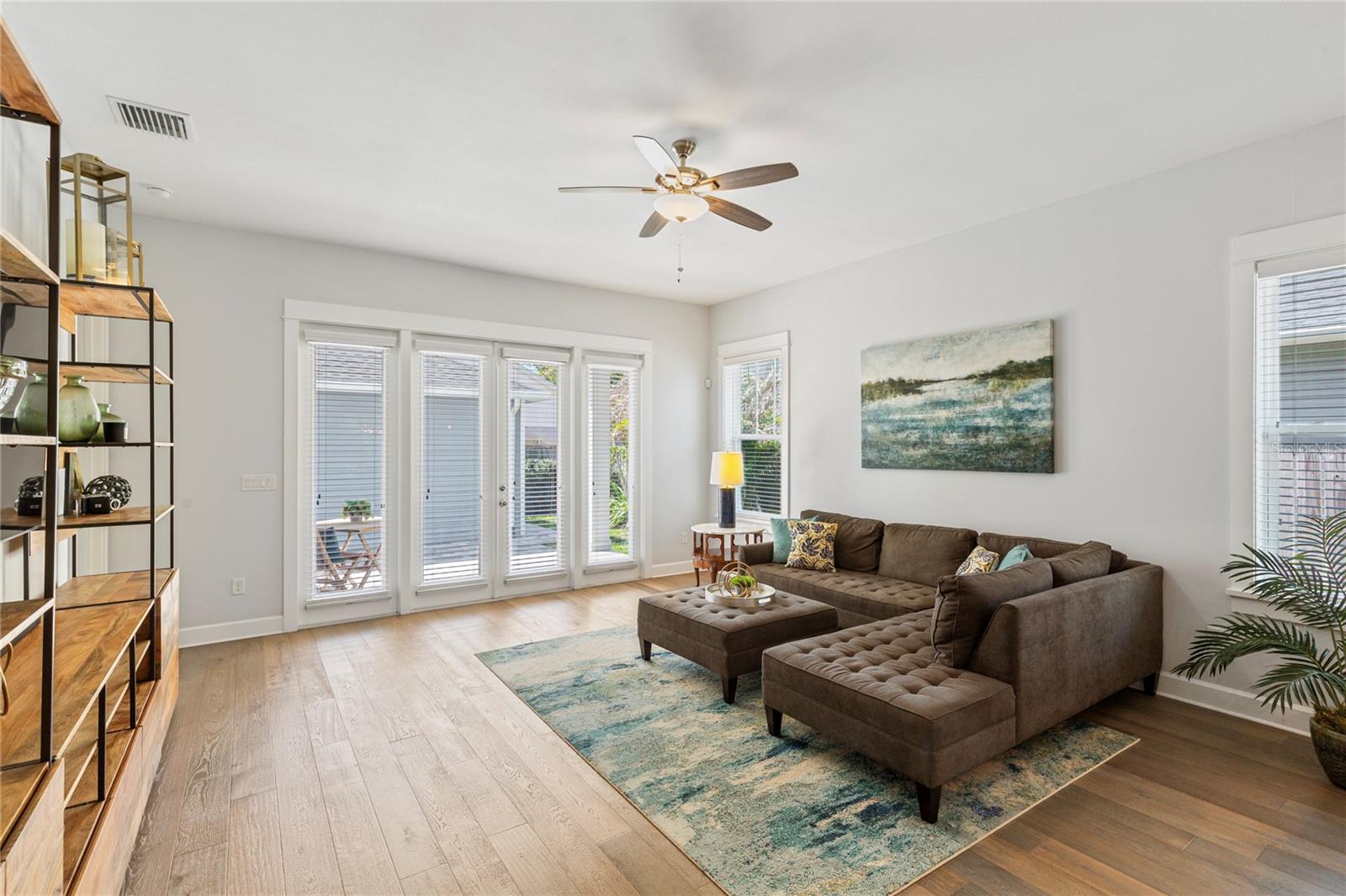 Image 8 of 41 For 502 Osborne Avenue