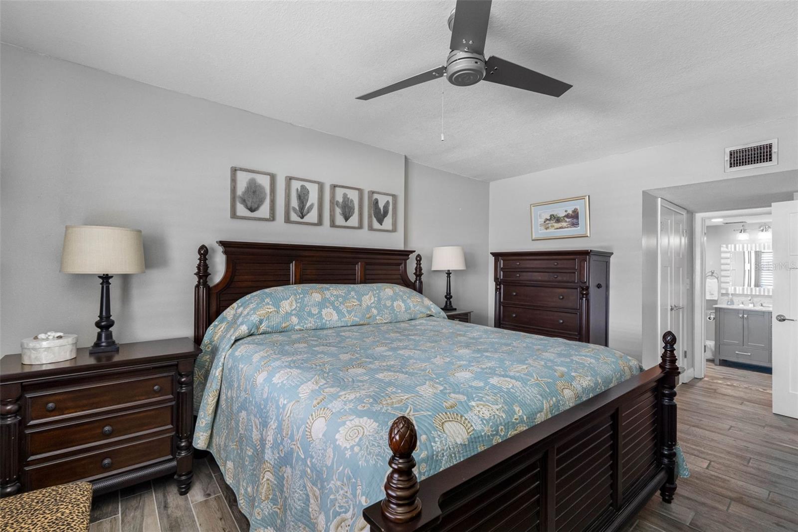 Image 19 of 55 For 17400 Gulf Boulevard I3