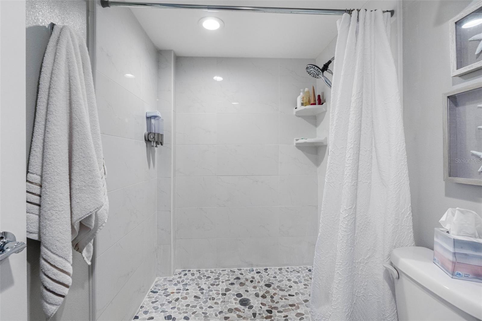 Image 22 of 55 For 17400 Gulf Boulevard I3