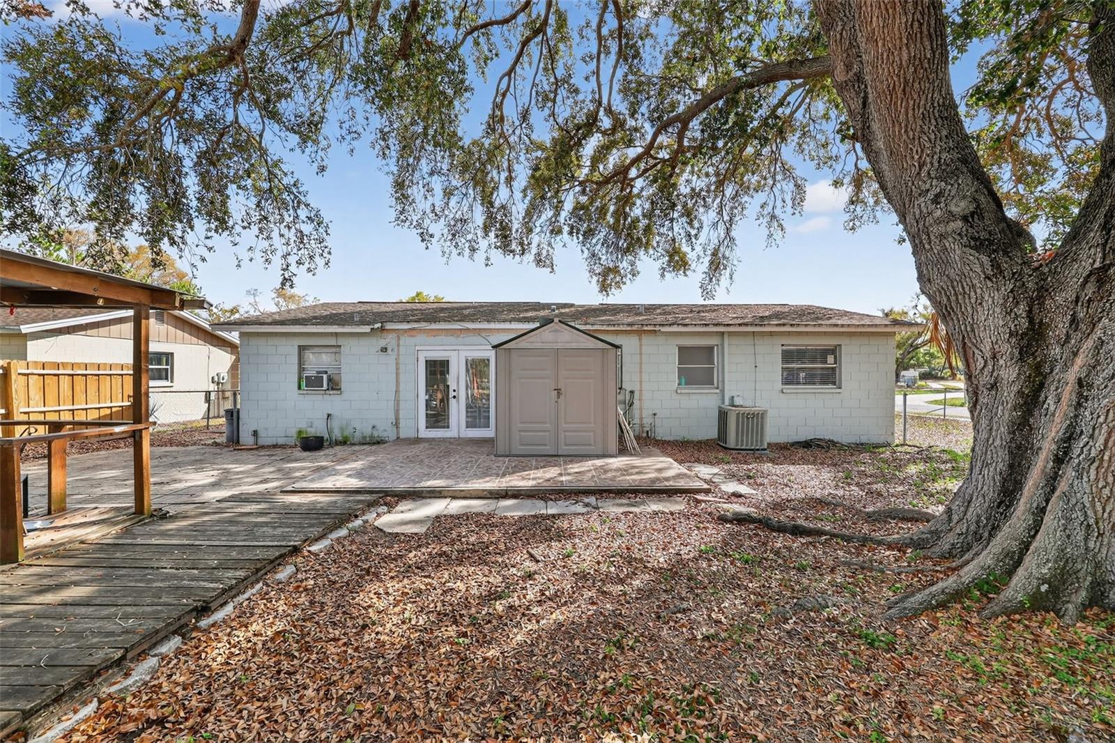 Image 24 of 41 For 7006 Tidewater Trail