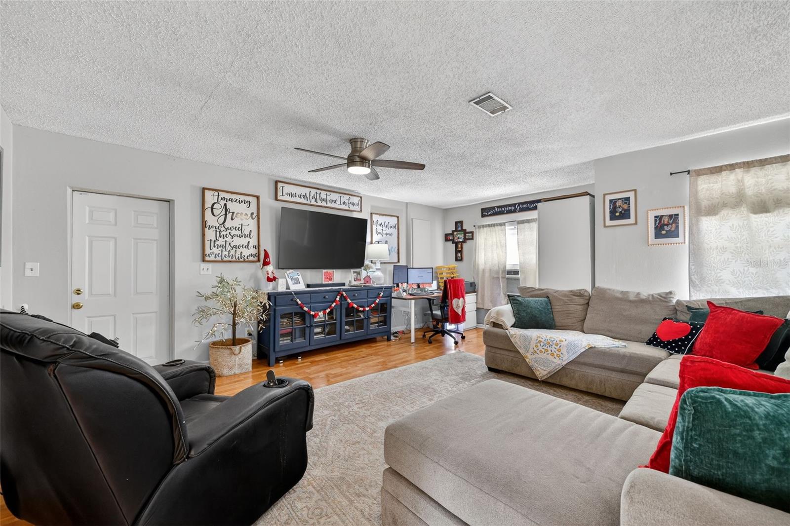 Image 6 of 41 For 7006 Tidewater Trail