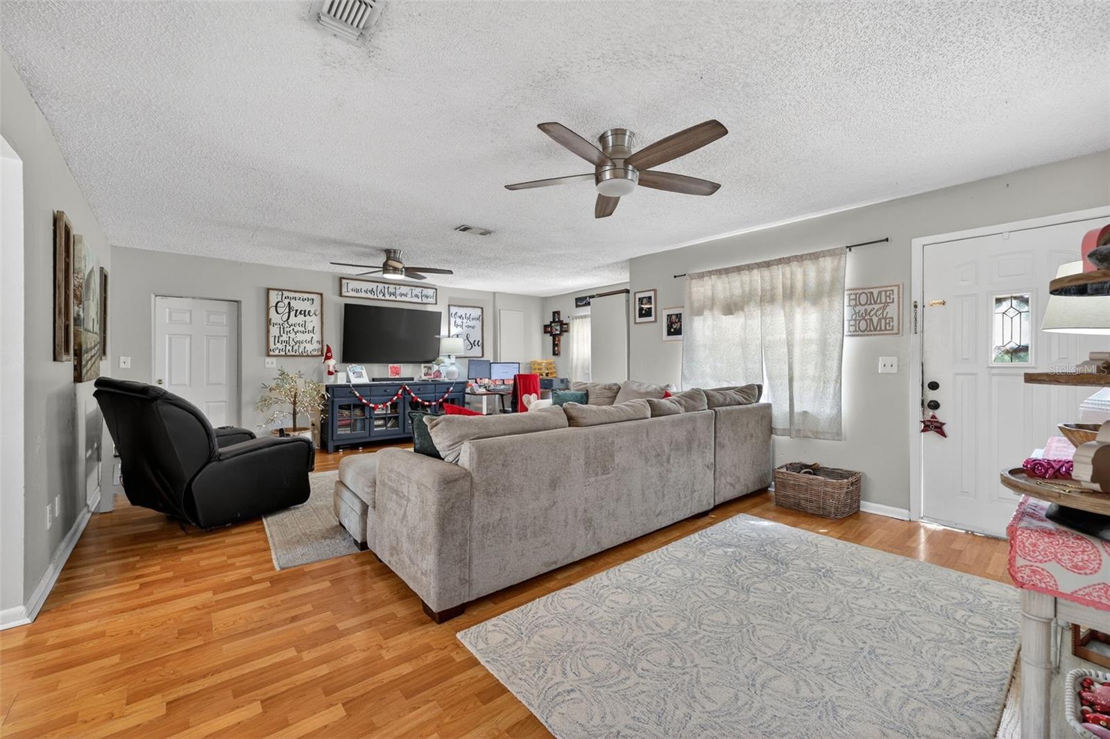 Image 7 of 41 For 7006 Tidewater Trail