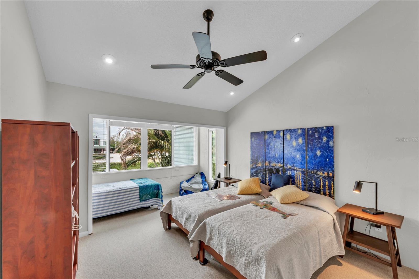 Listing photo id 25 for 4508 Rolling Green Lane 0