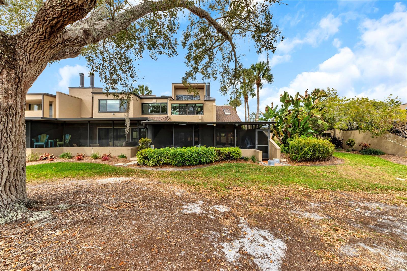 Listing photo id 32 for 4508 Rolling Green Lane 0