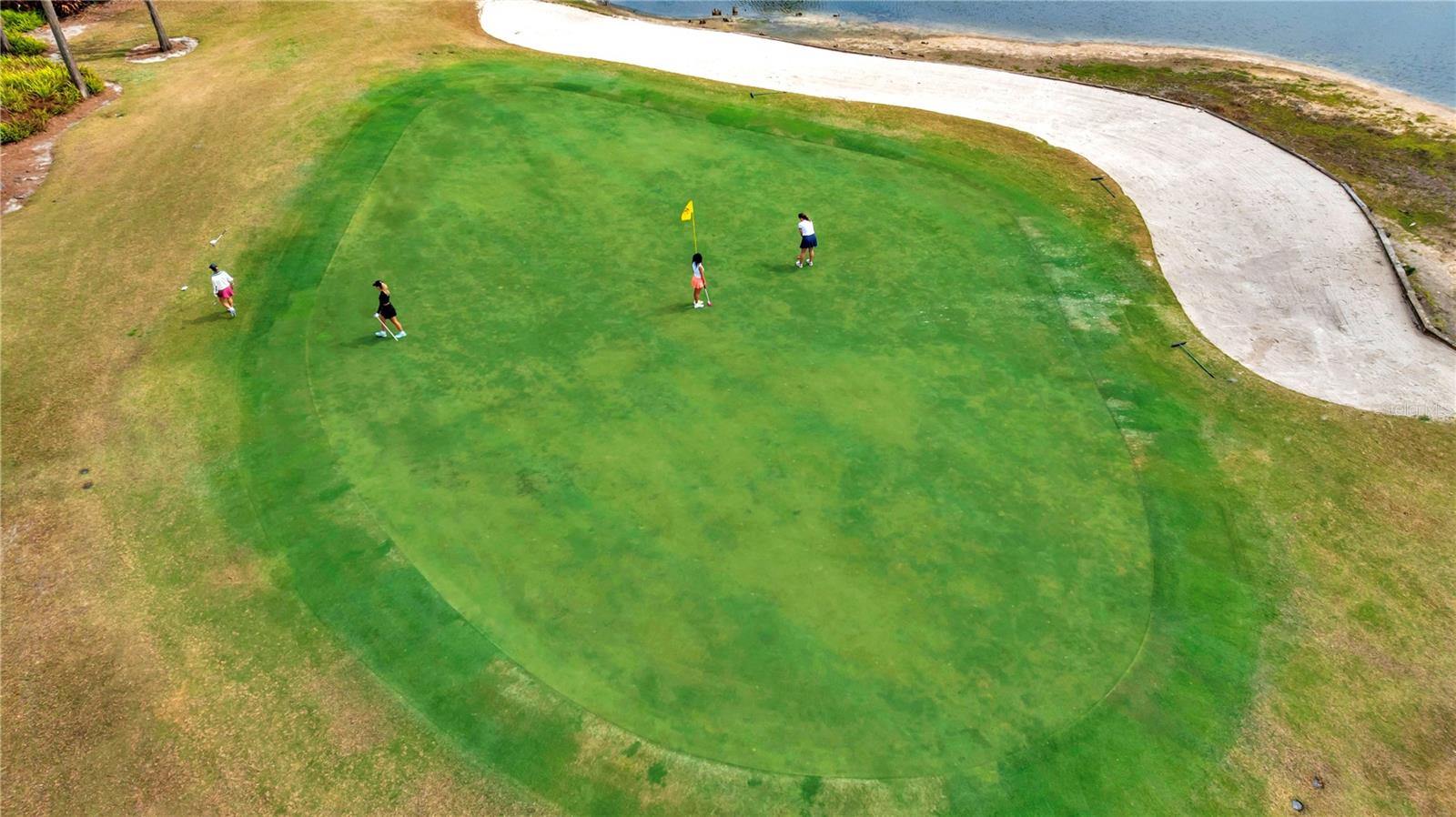 Listing photo id 4 for 4508 Rolling Green Lane 0