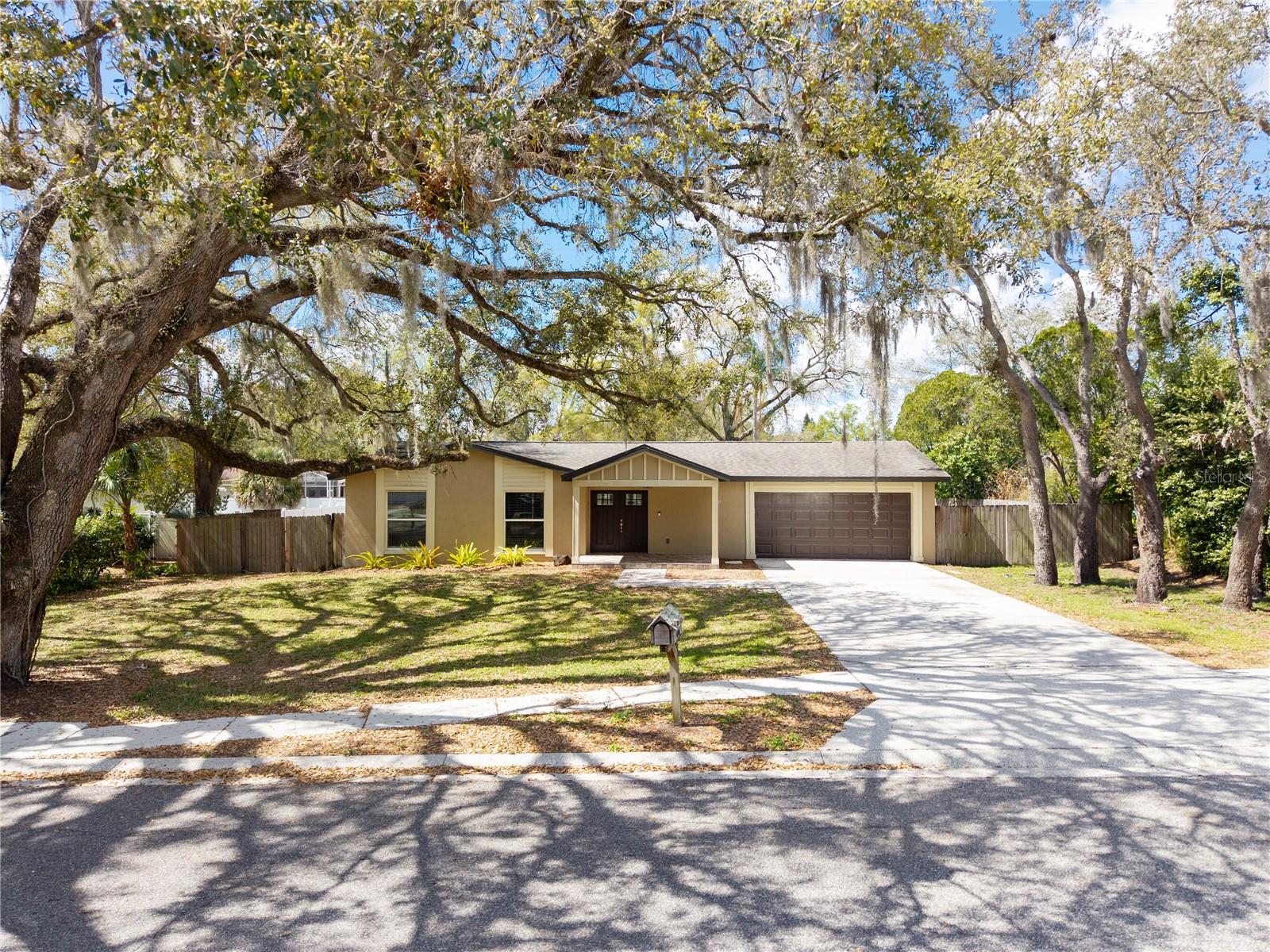 Listing photo id 0 for 10700 62nd Street