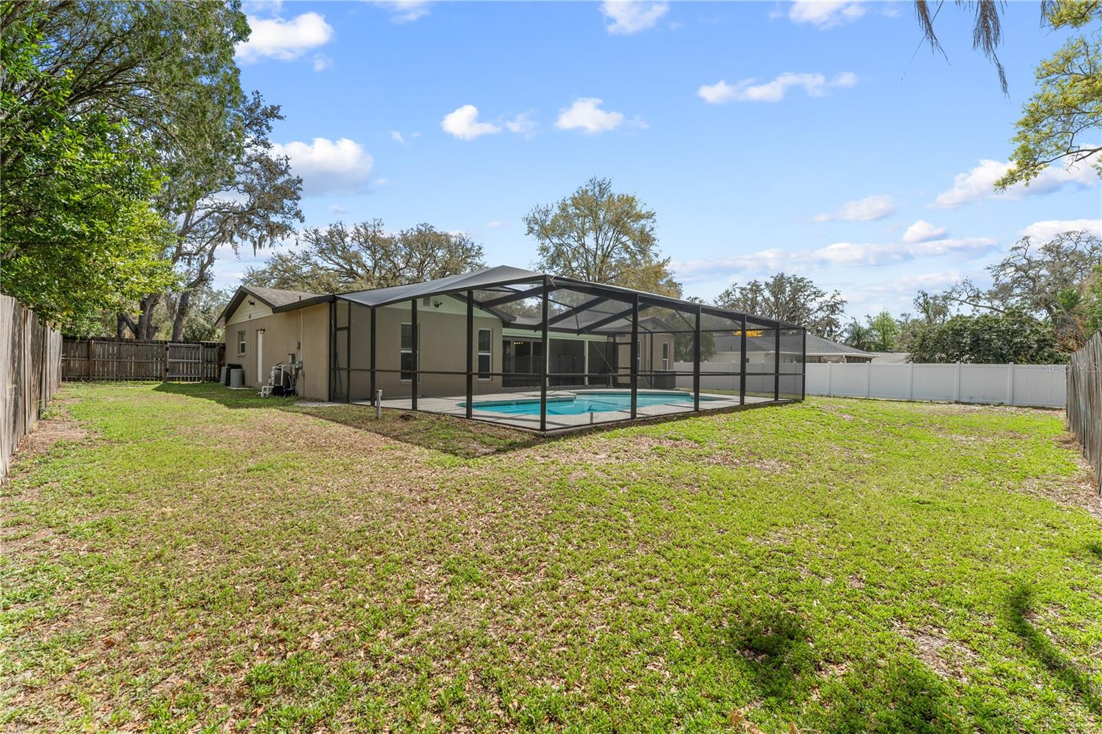 Listing photo id 20 for 10700 62nd Street