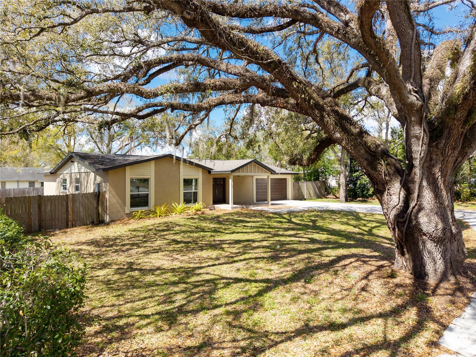 Listing photo id 24 for 10700 62nd Street