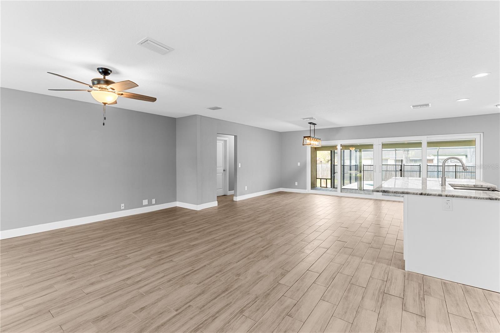 Listing photo id 40 for 10700 62nd Street