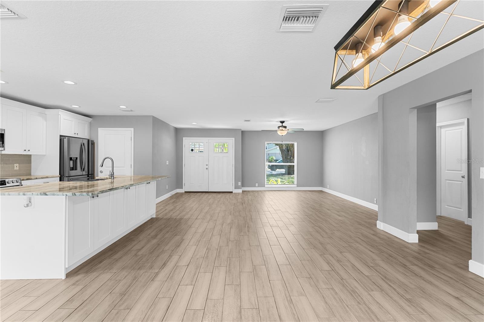 Listing photo id 42 for 10700 62nd Street