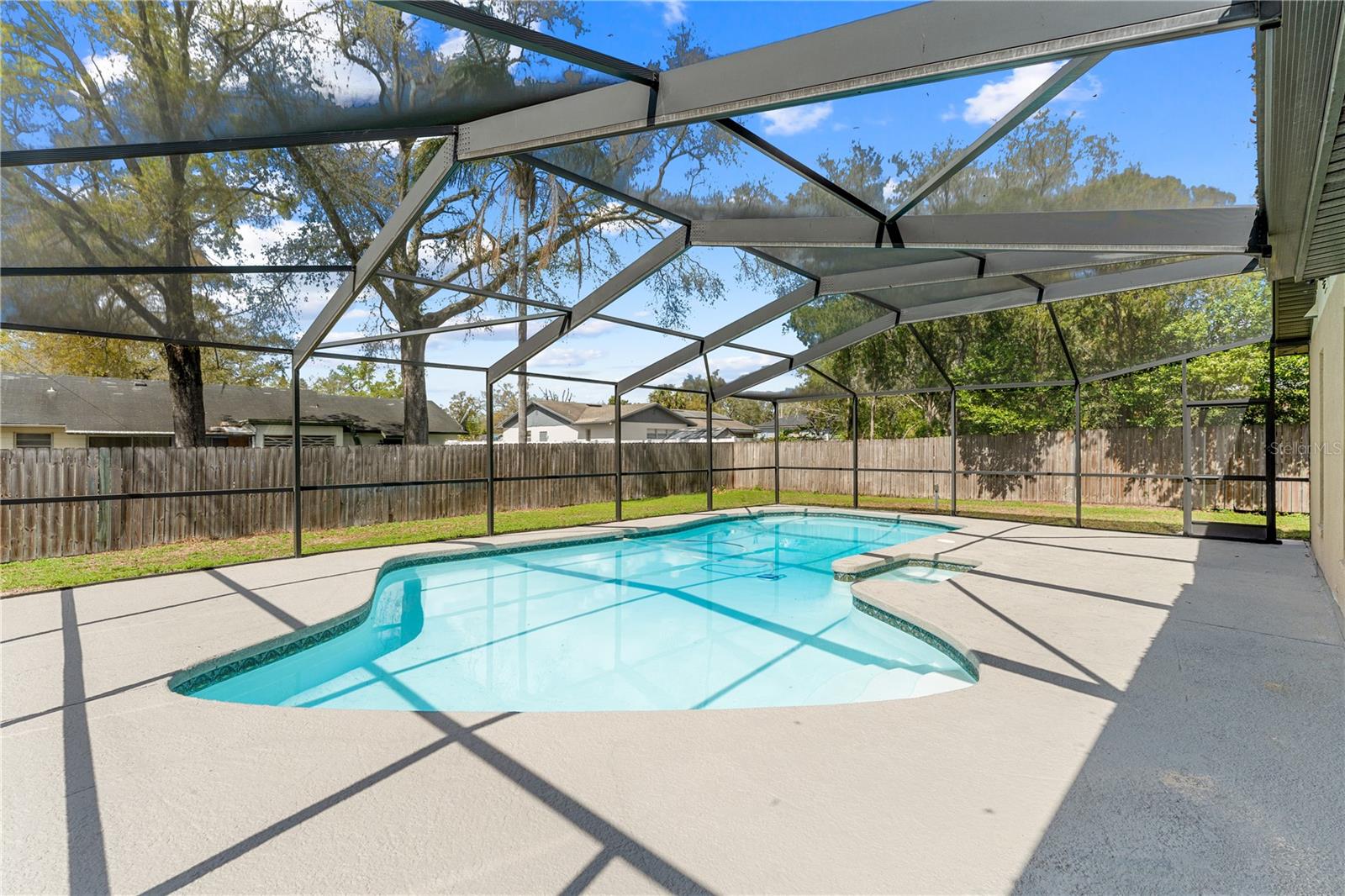 Listing photo id 50 for 10700 62nd Street