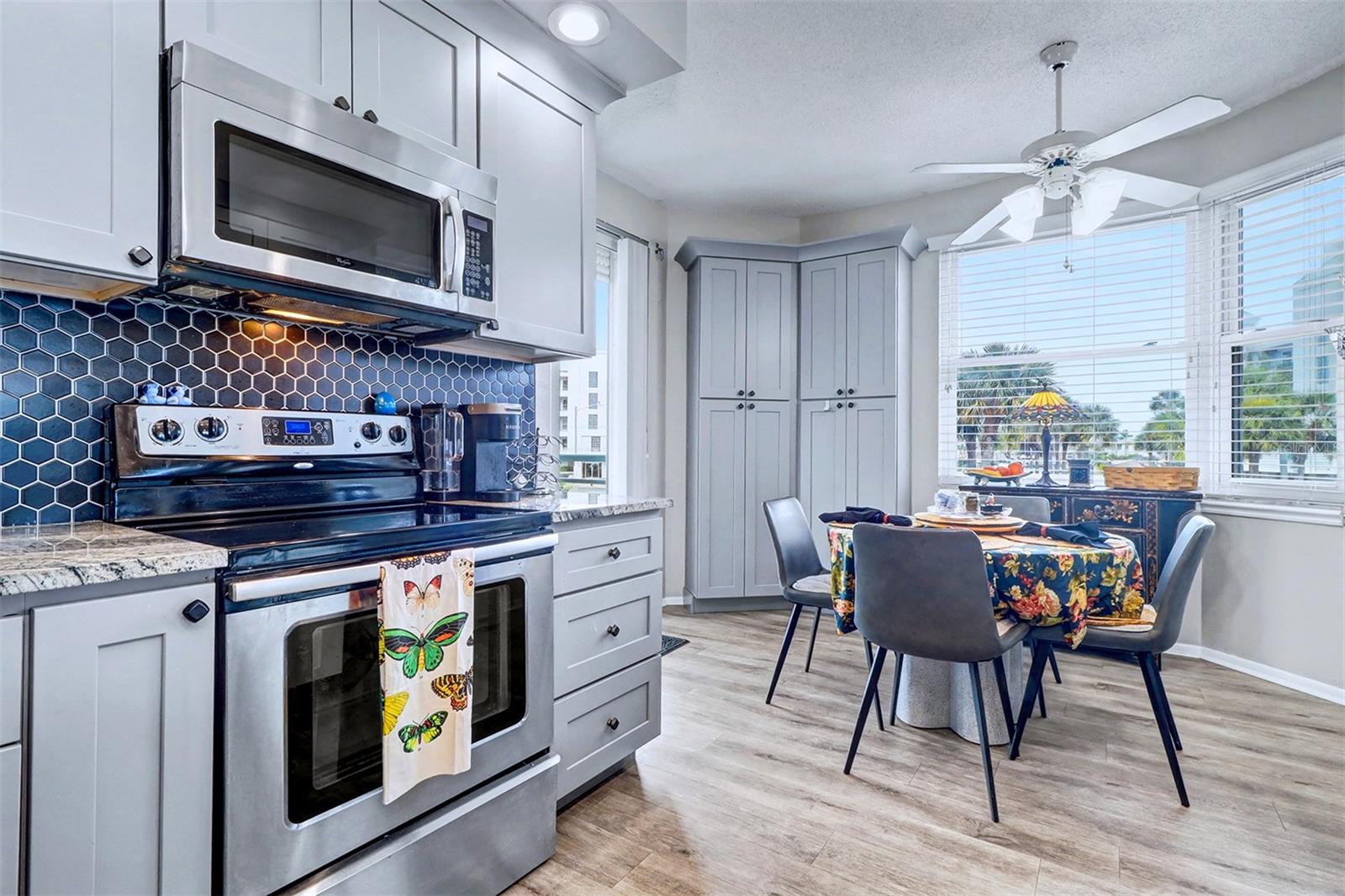 Image 11 of 37 For 8021 Sailboat Key Boulevard S 101