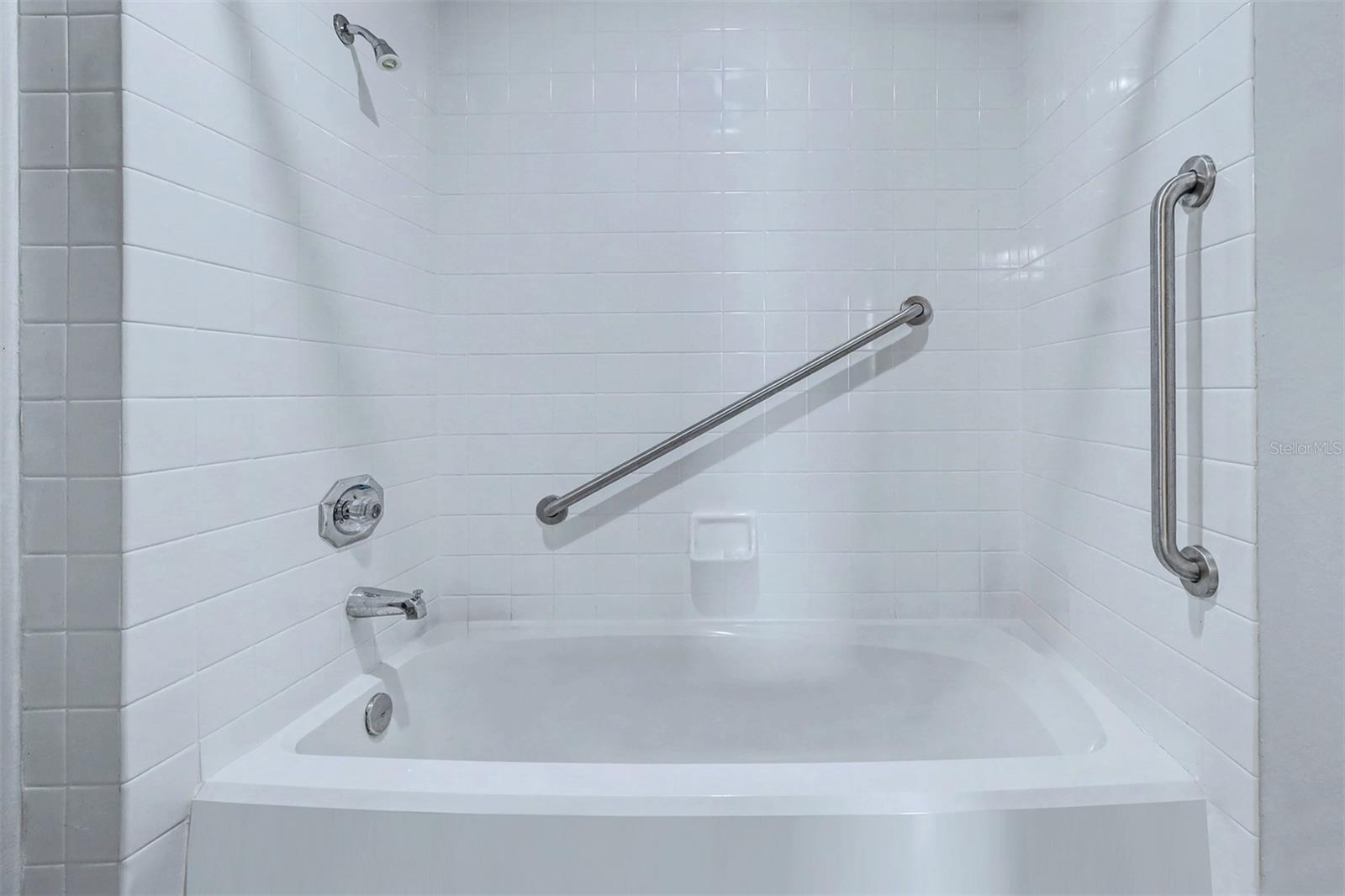 Image 19 of 37 For 8021 Sailboat Key Boulevard S 101