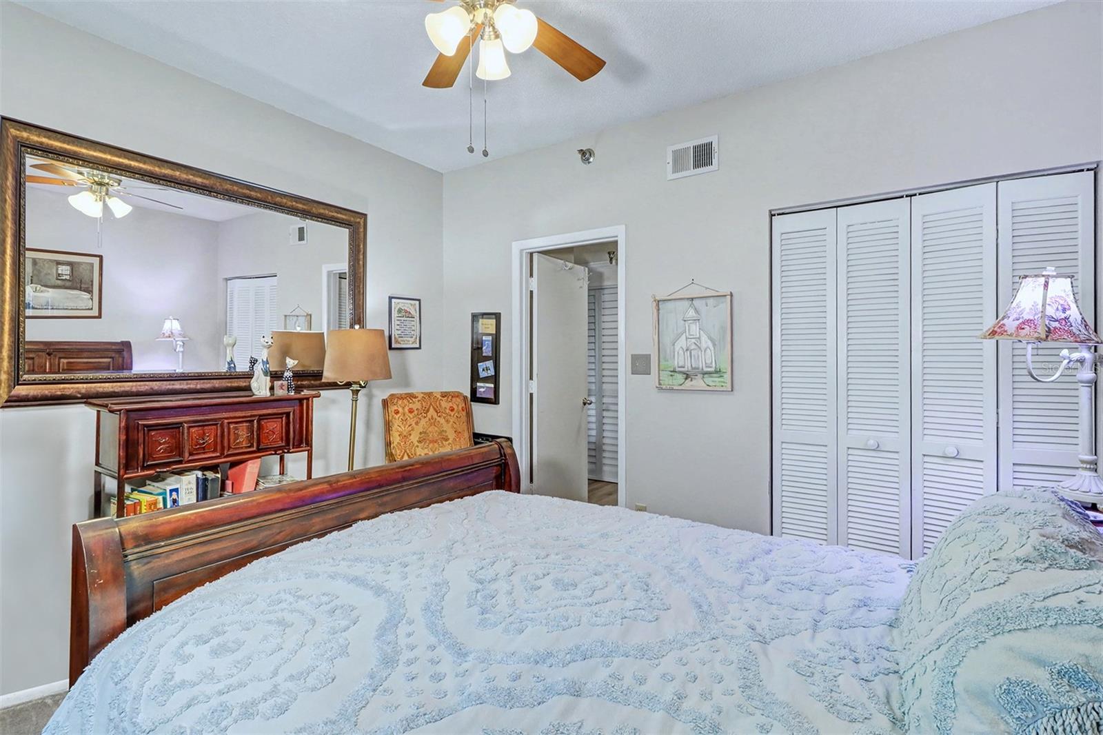 Image 23 of 37 For 8021 Sailboat Key Boulevard S 101