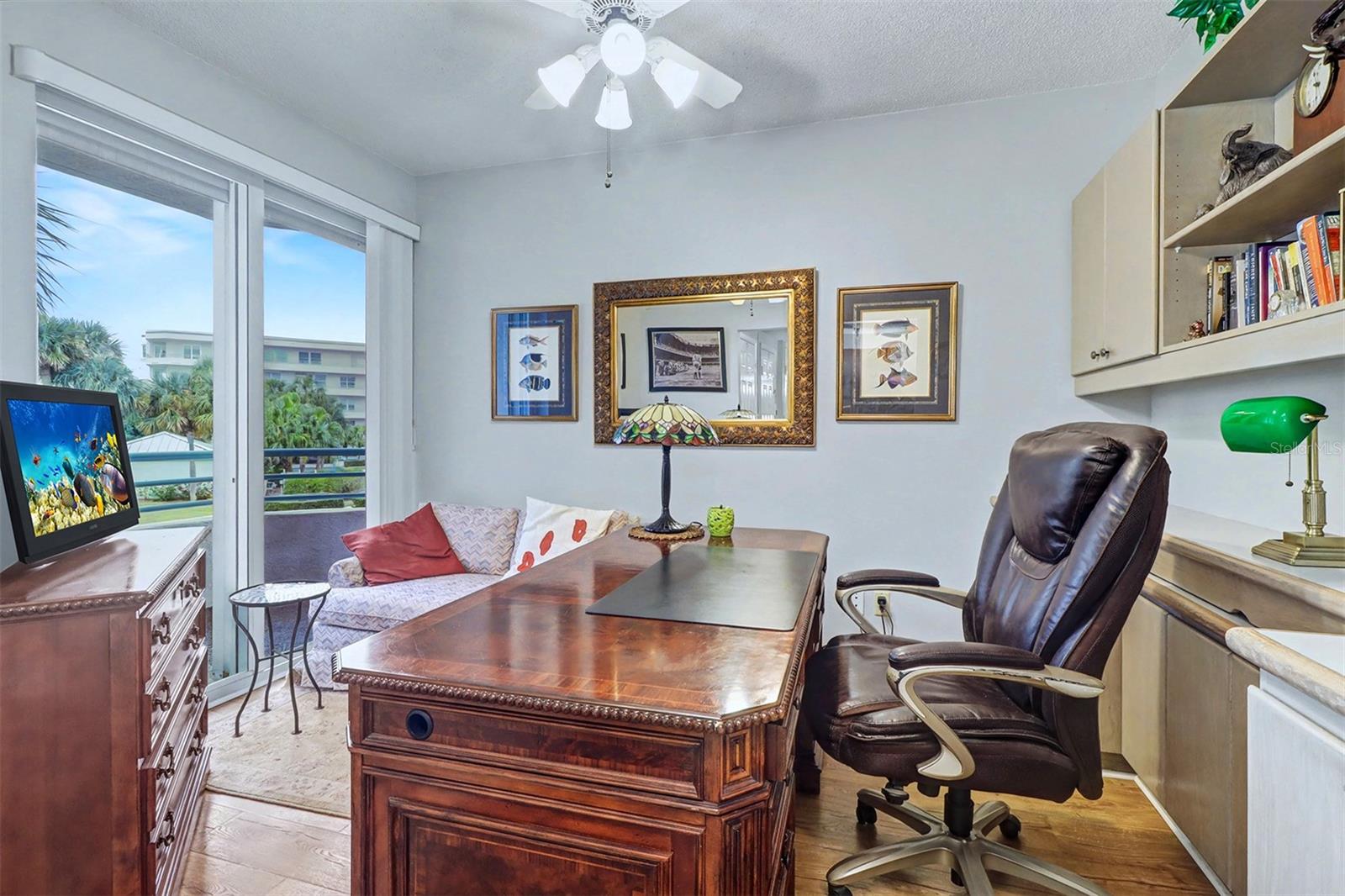 Image 26 of 37 For 8021 Sailboat Key Boulevard S 101