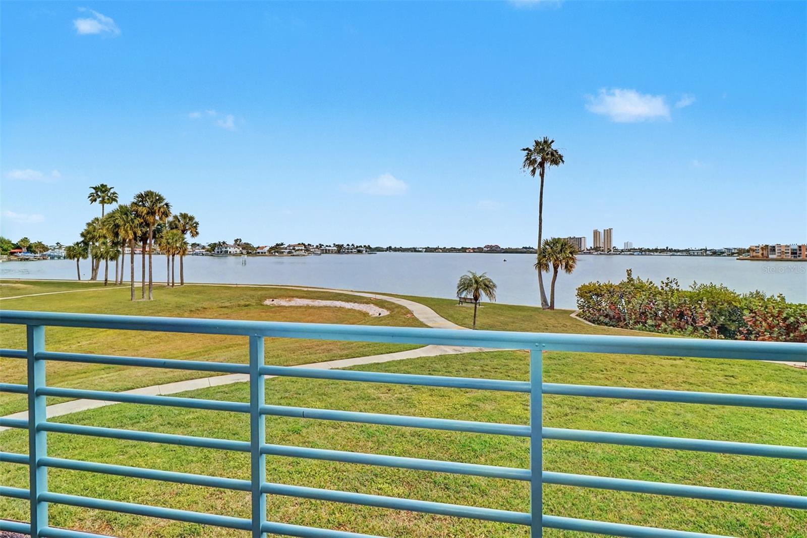 Image 6 of 37 For 8021 Sailboat Key Boulevard S 101