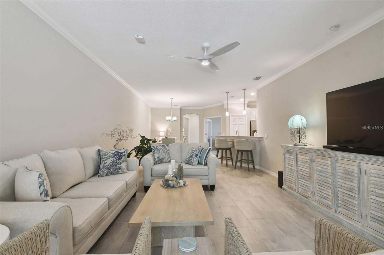 Image 12 of 47 For 12379 Amica Loop