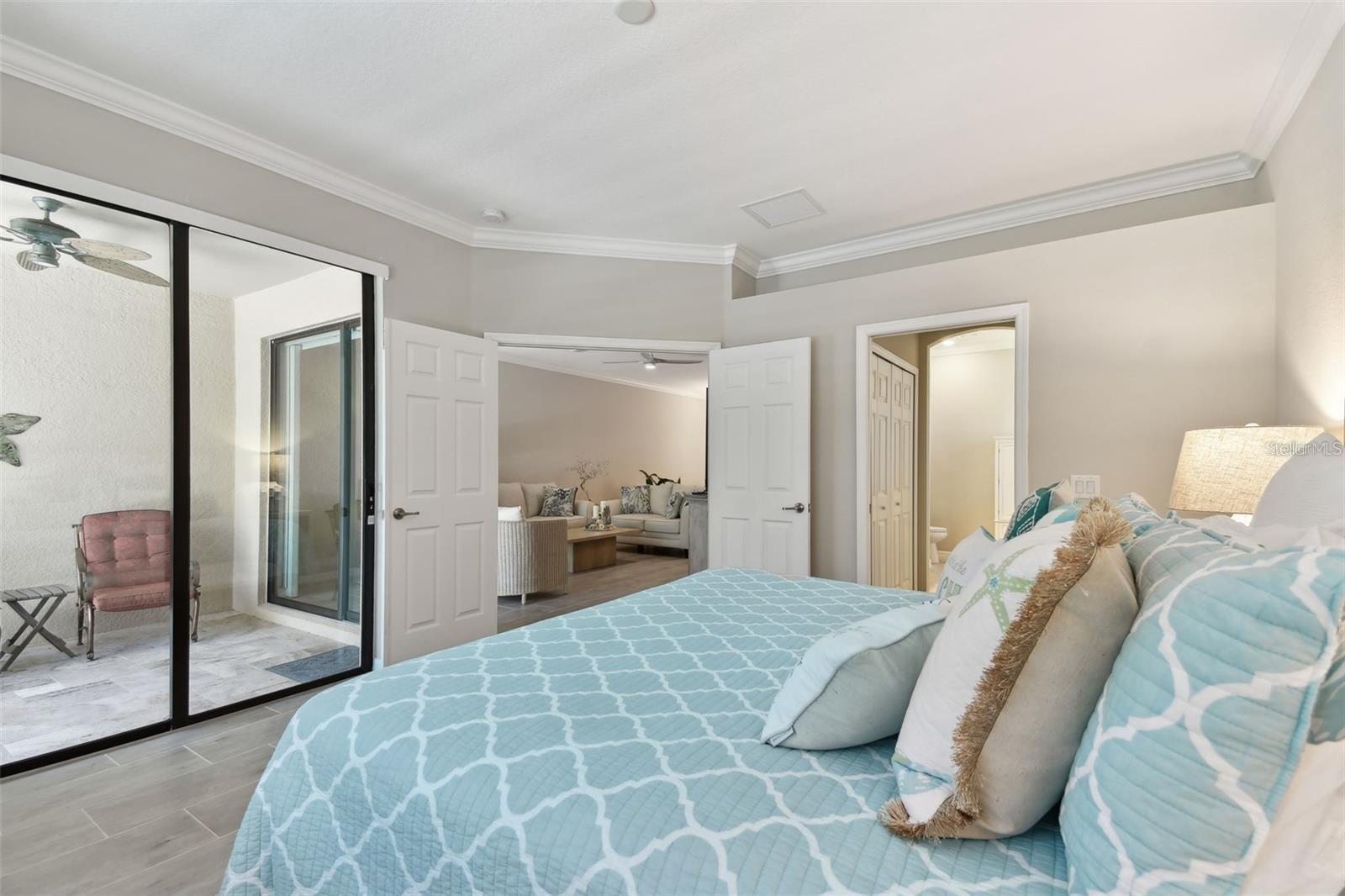 Image 16 of 47 For 12379 Amica Loop