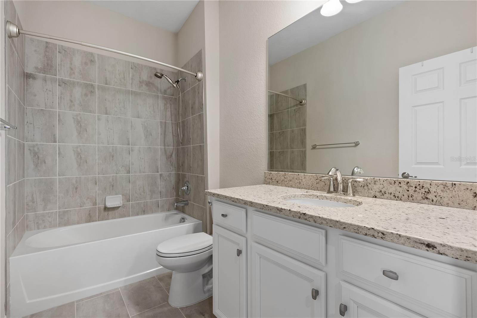 Image 21 of 47 For 12379 Amica Loop