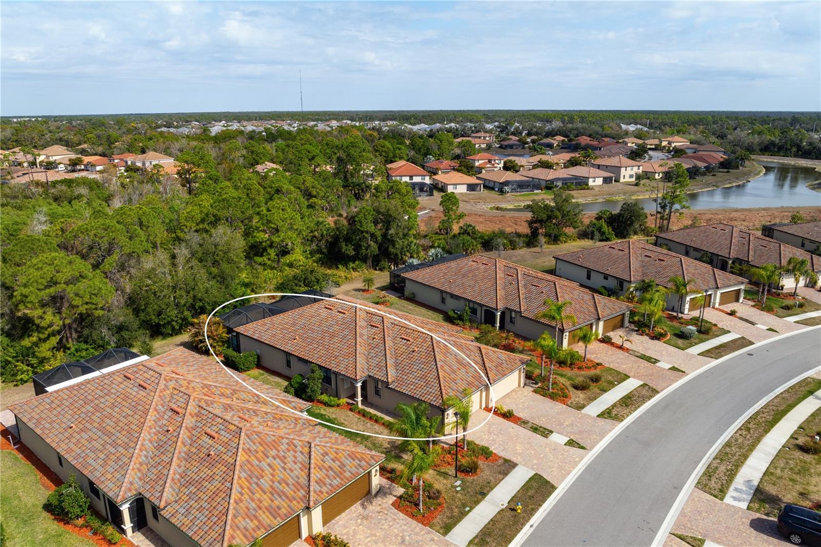 Image 31 of 47 For 12379 Amica Loop