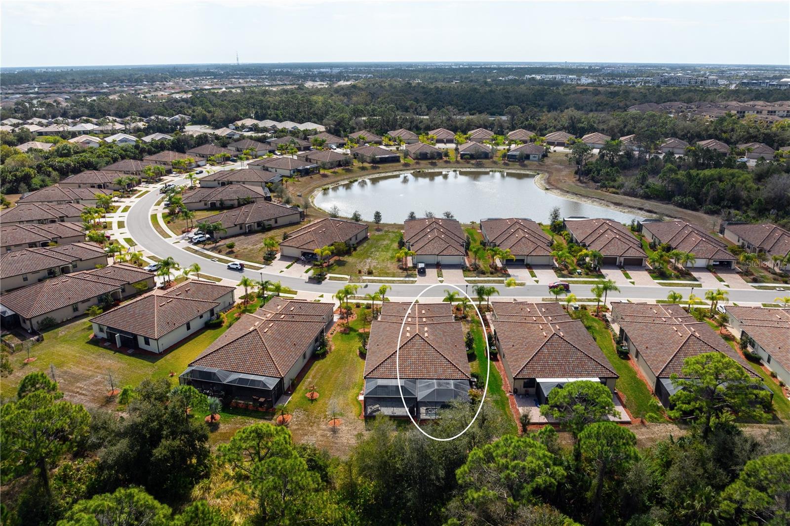 Image 32 of 47 For 12379 Amica Loop