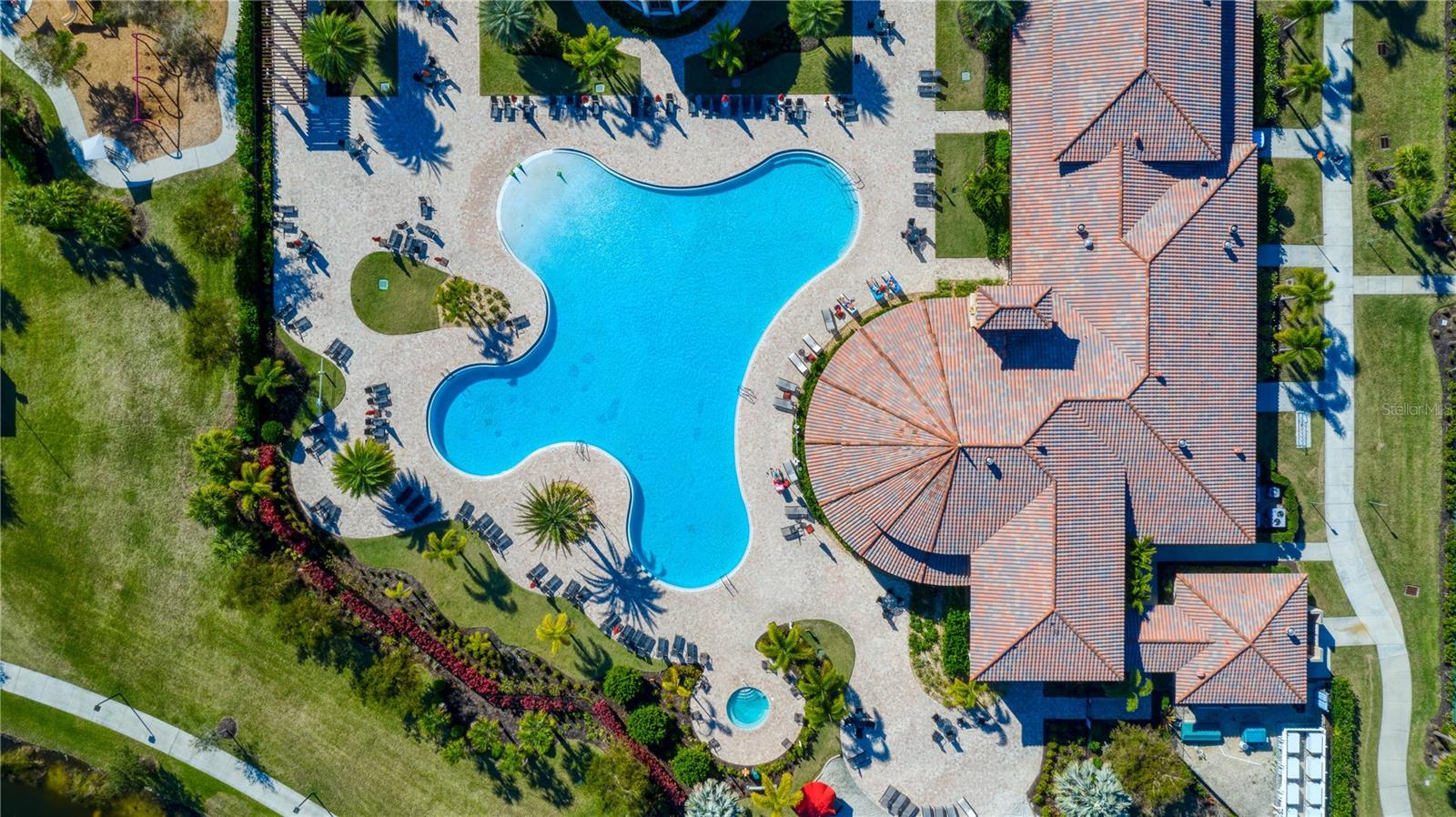 Image 33 of 47 For 12379 Amica Loop