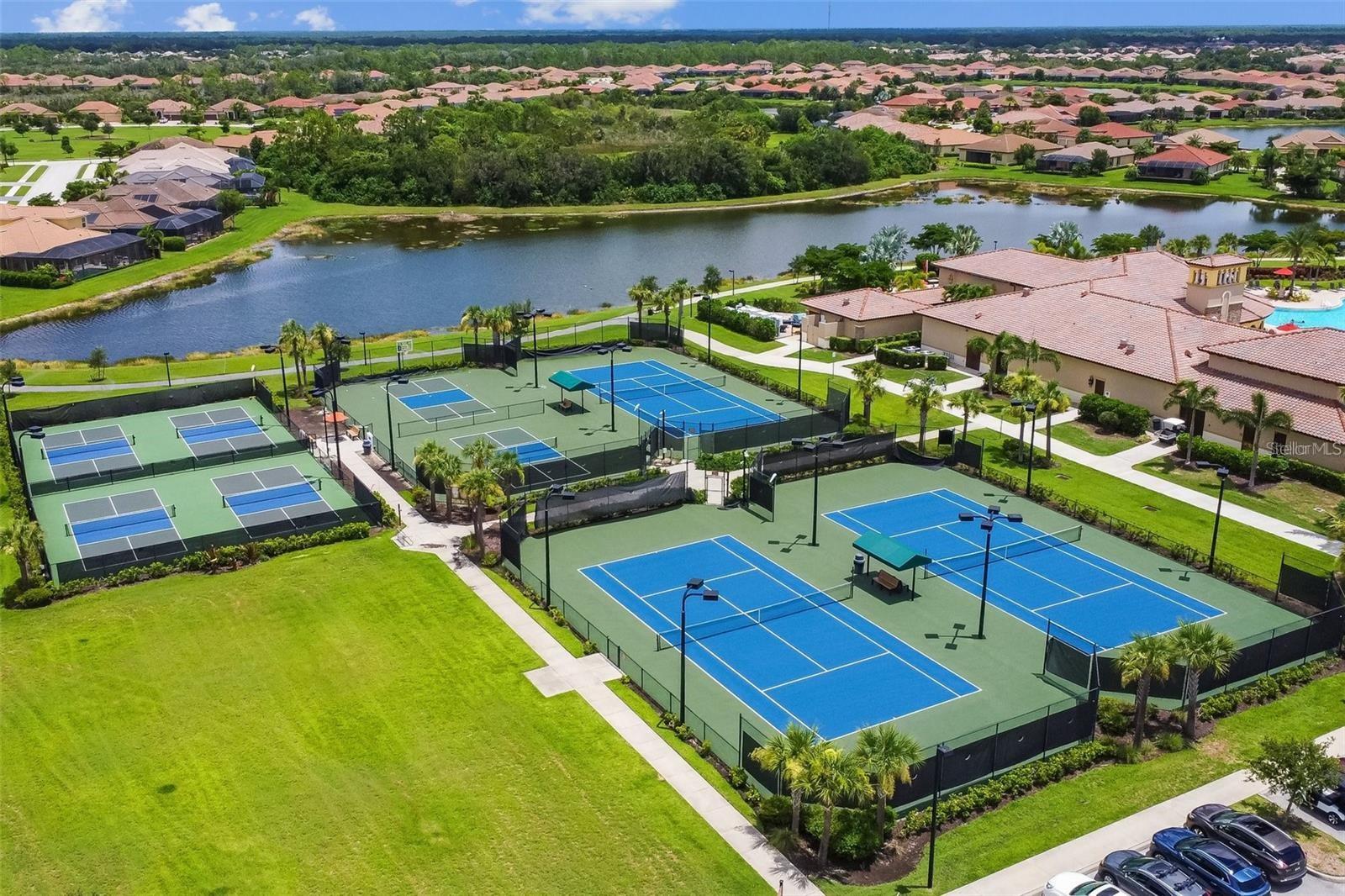 Image 38 of 47 For 12379 Amica Loop