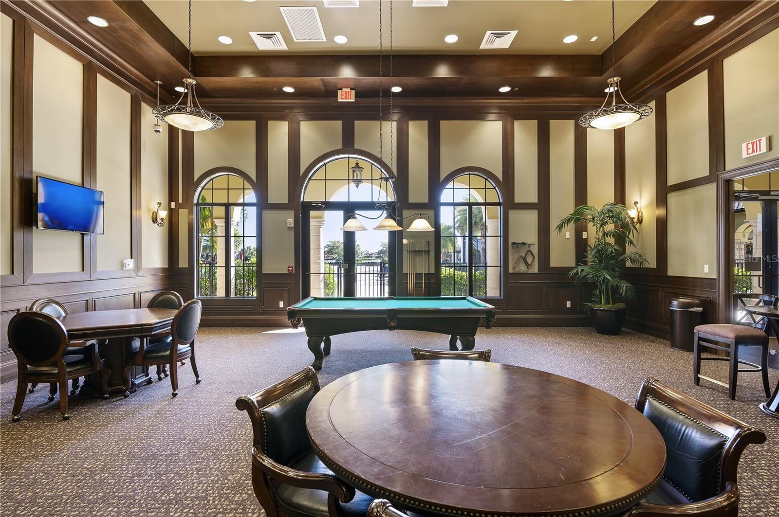 Image 44 of 47 For 12379 Amica Loop