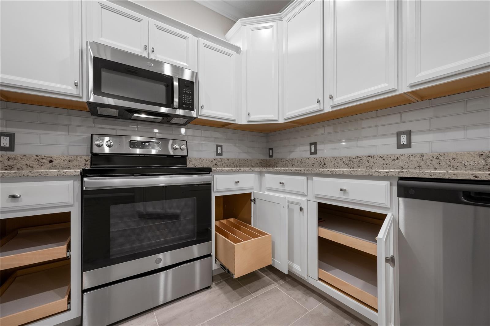 Image 8 of 47 For 12379 Amica Loop