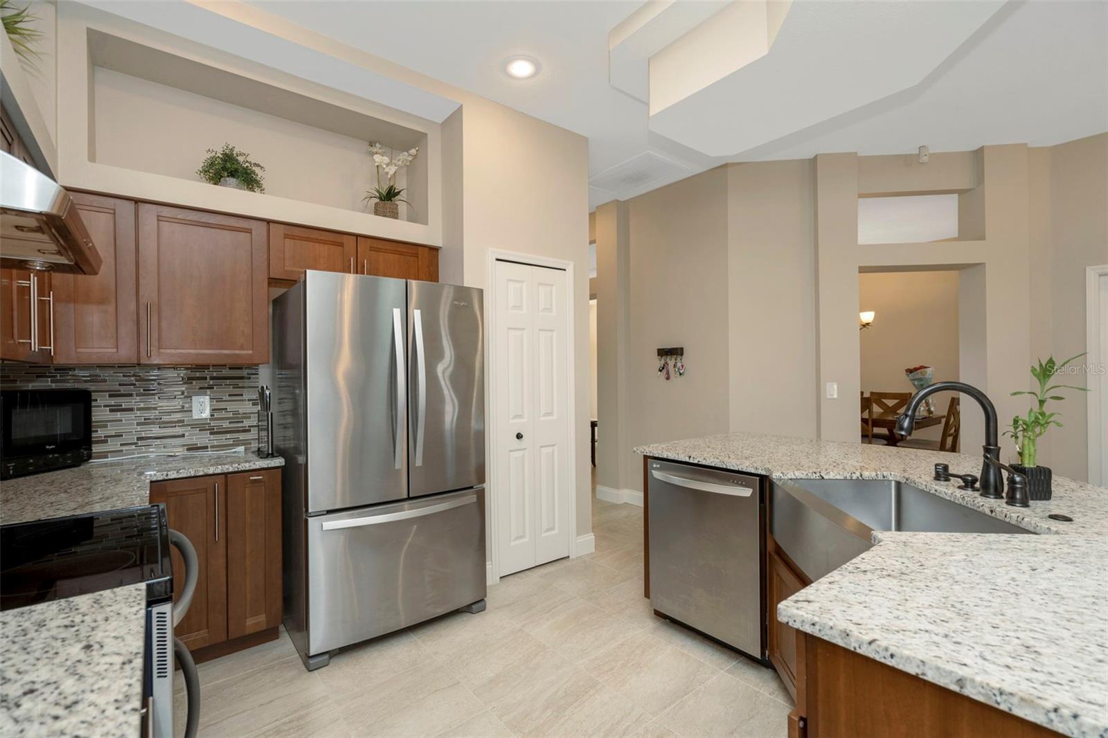 Image 13 of 35 For 18810 Forest Glen Court