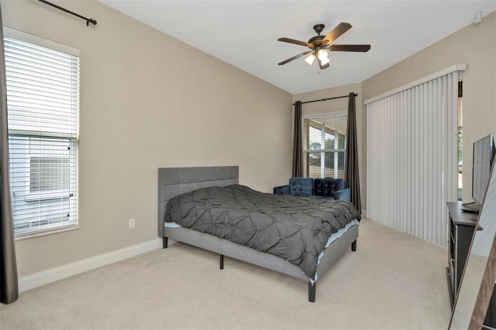 Image 20 of 35 For 18810 Forest Glen Court