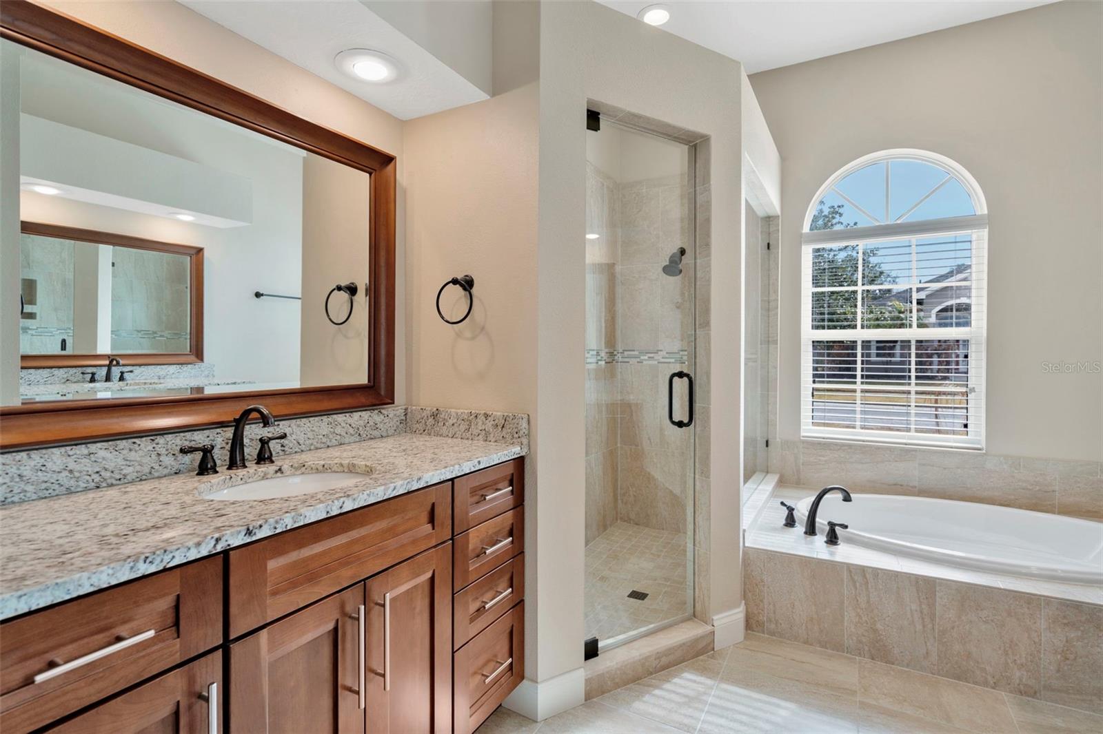 Image 23 of 35 For 18810 Forest Glen Court